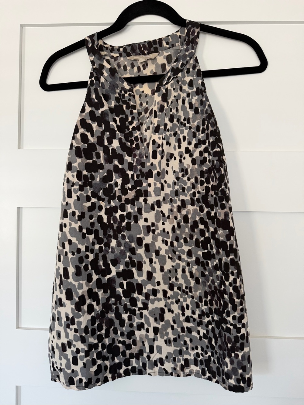 Banana Republic Sleeveless Tank Top - Black & Gray Spots